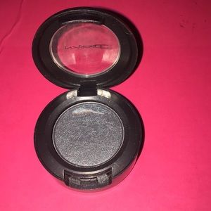 Mac eyeshadow in “Knight Divine”, unused!